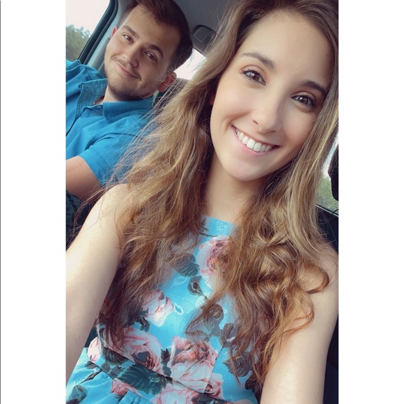 Meet your Posher, Ashley - Picture 1 of 1